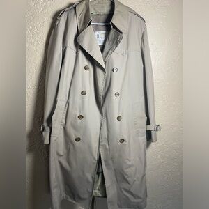 Vintage London Fog Tan Trench Coat - lined !